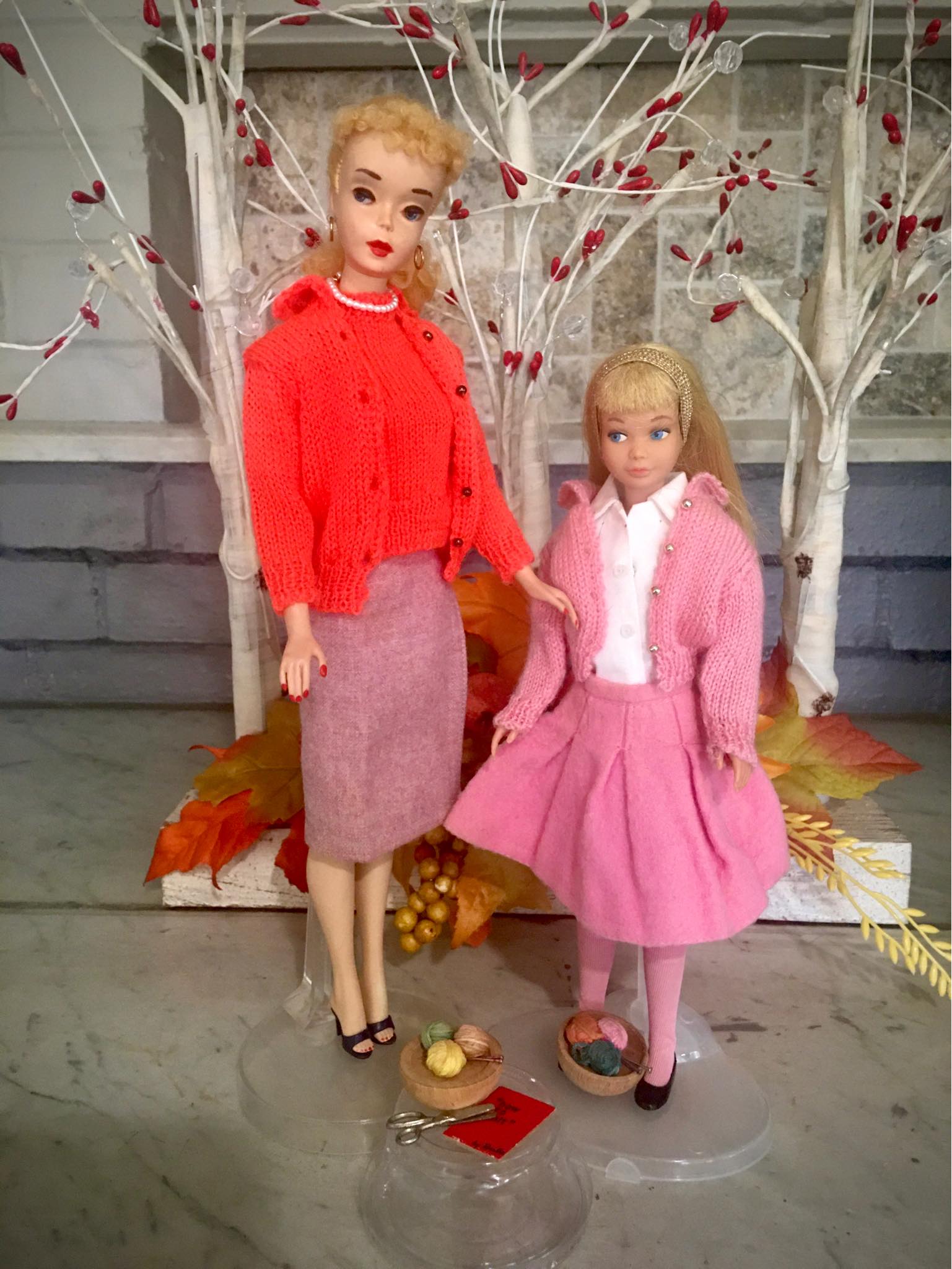 Barbie and Skipper share same rain boots