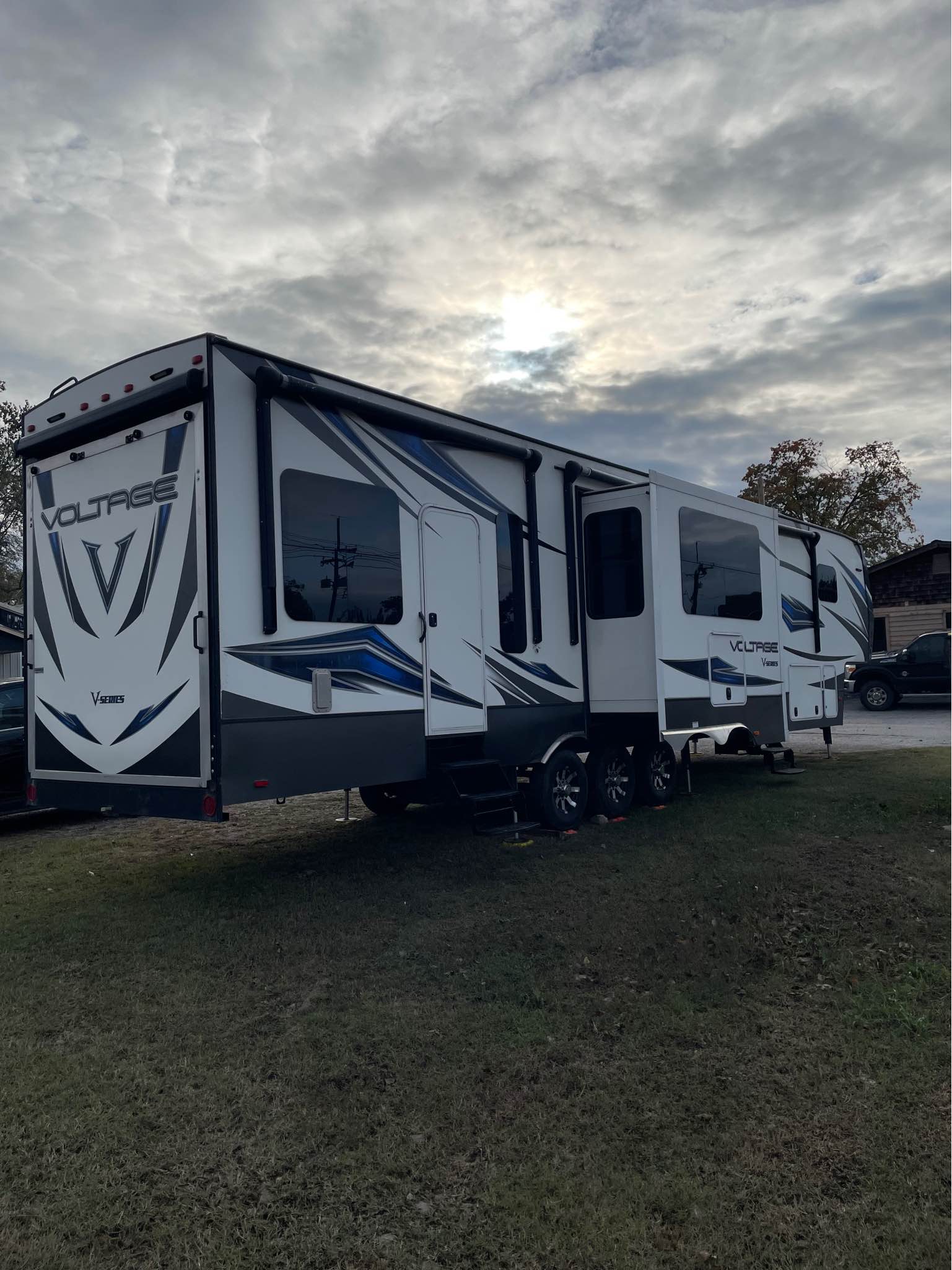 2016 Dutchmen Voltage M-4000 - RVs & Campers - Kiefer, Oklahoma ...