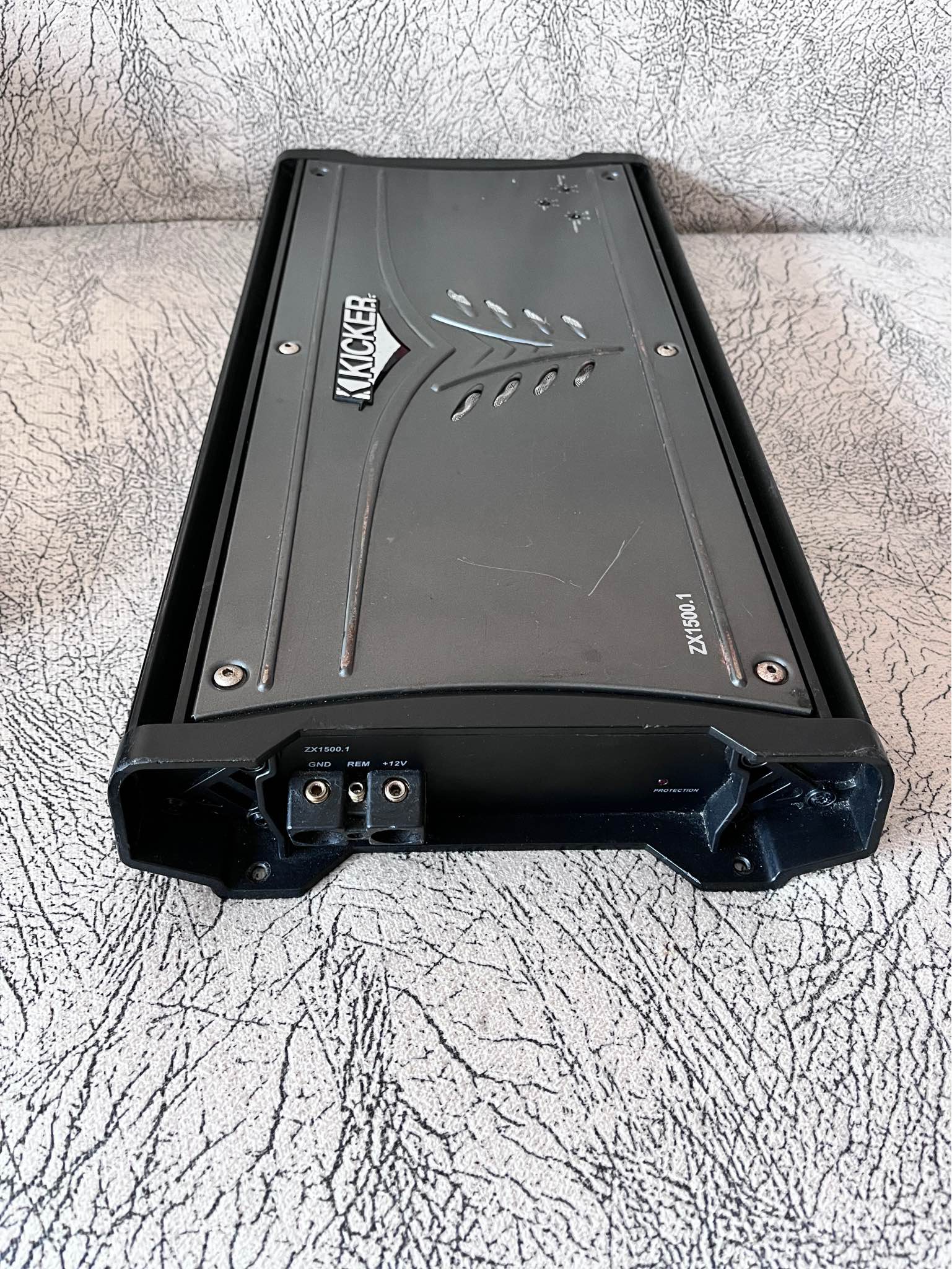 Kicker ZX1500.1 Mono Anfi Orjinal tamirsiz Bass kontrol düğmesi