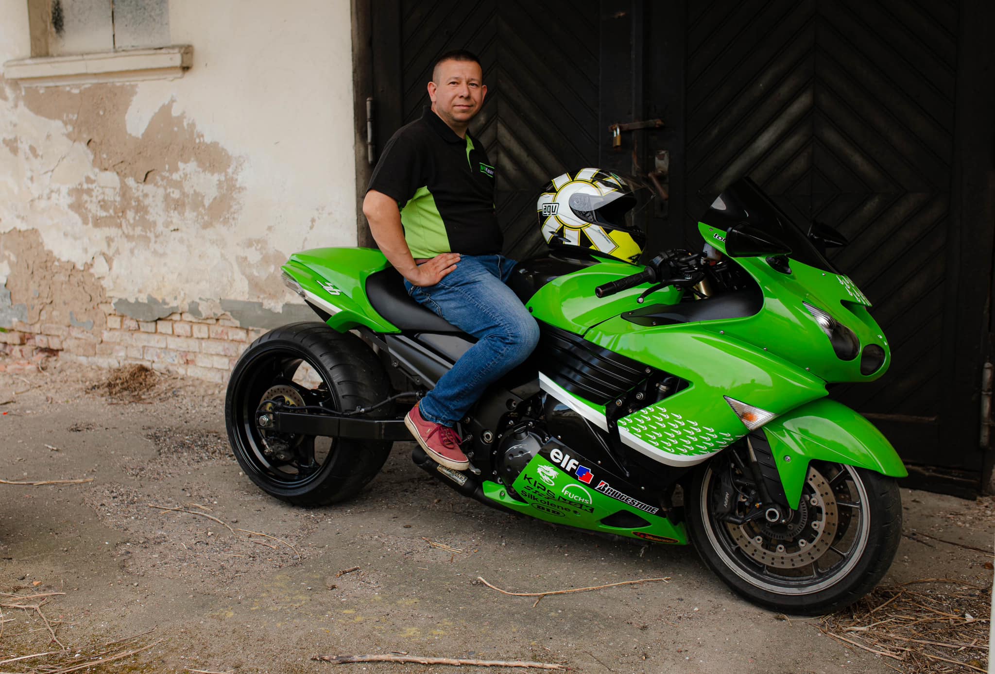 Hi everyone this is my ZZR 1400 fat300💚💪💚💪