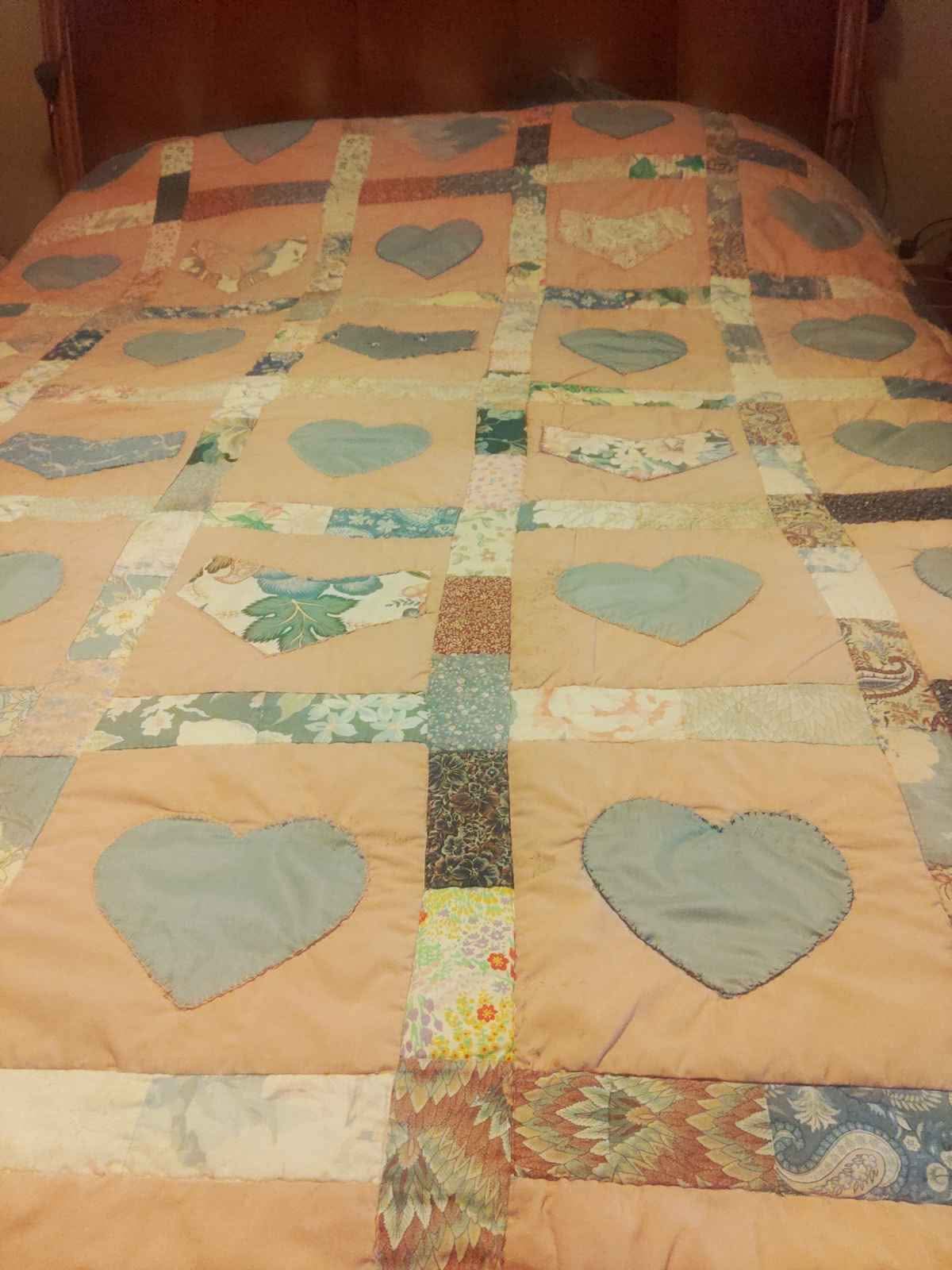 86 x 63 inch hand-stitched quilt with a scrappy patchwork design  display picture 1