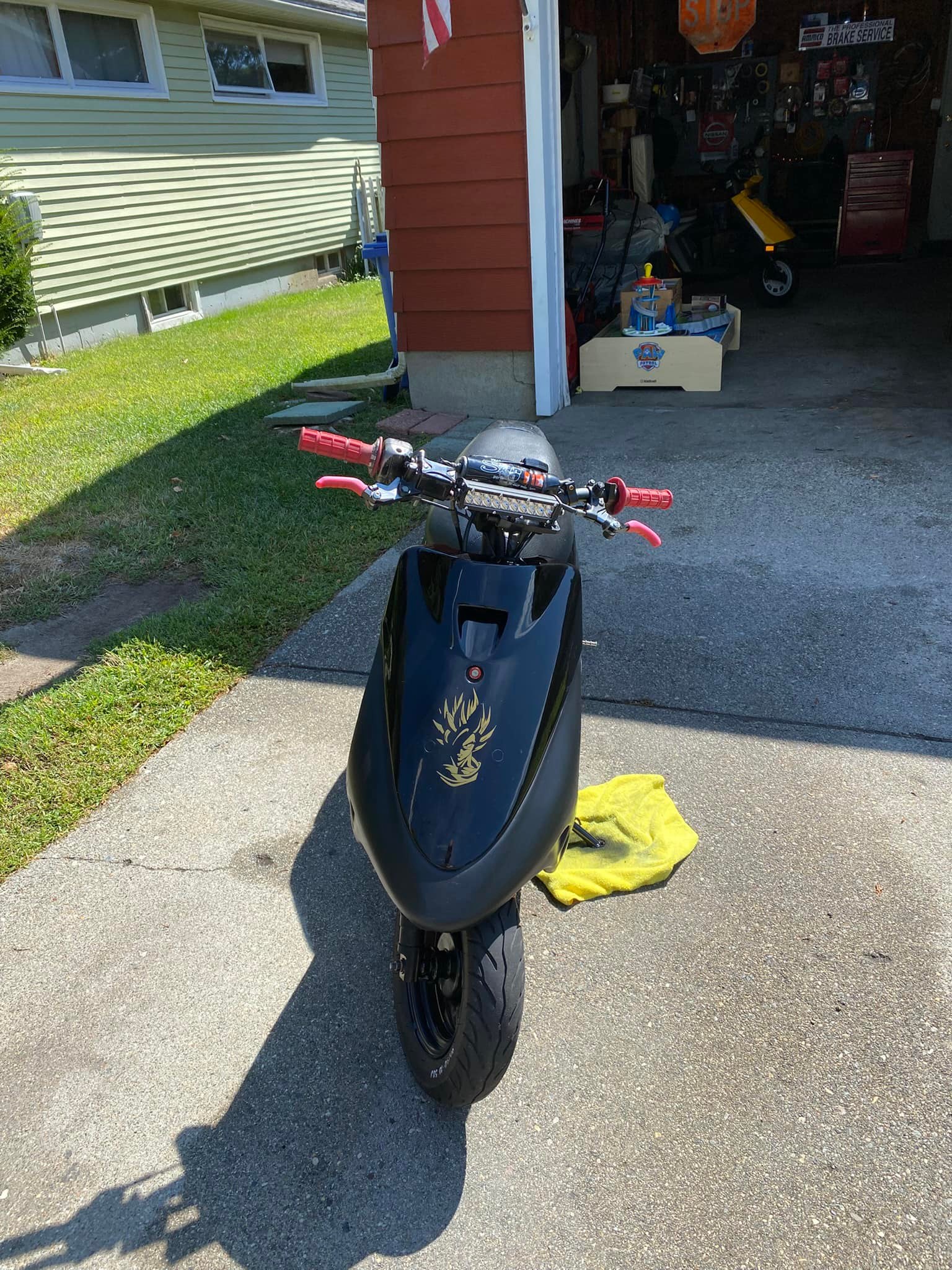 Has anyone seen this front clip that looks like this on a 3kj Jog 