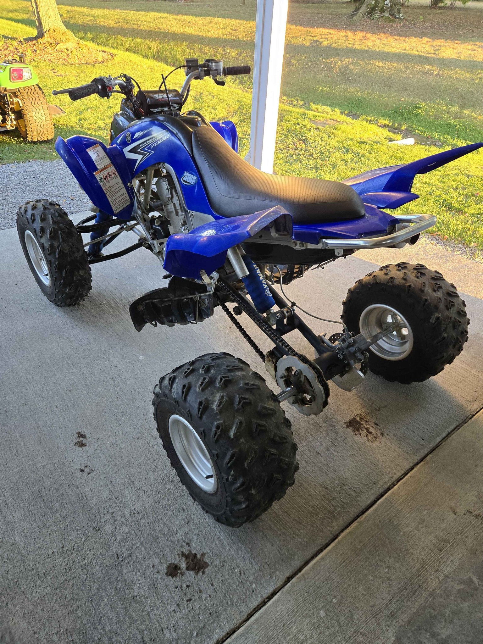 2011 Yamaha raptor 700r