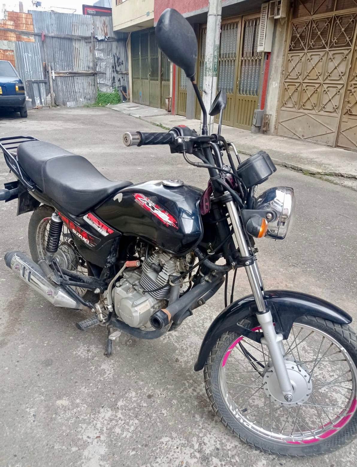 🏍️ Suzuki AX 115 – Modelo 2019 | 115 cc | Excelente estado ...