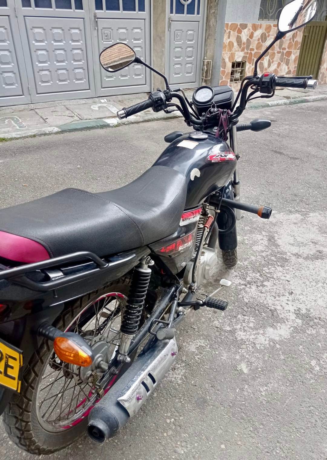 🏍️ Suzuki AX 115 – Modelo 2019 | 115 cc | Excelente estado