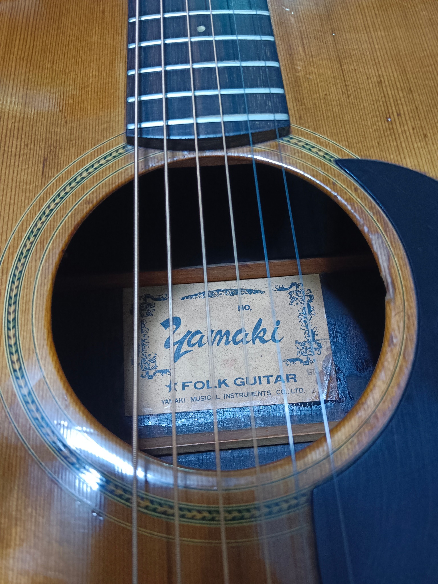 What model is the Yamaki guitar?