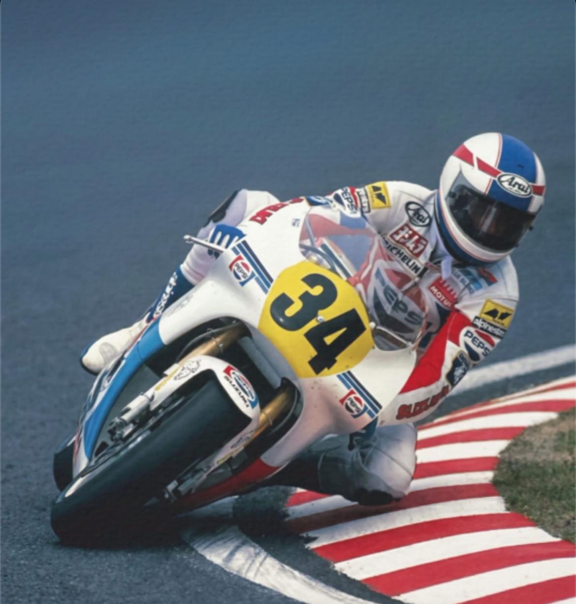 1989 WGP 500cc class KEVIN SCHWANTZ RIDE RGV-Γ(XR75)〜♪( ´θ｀)ノ