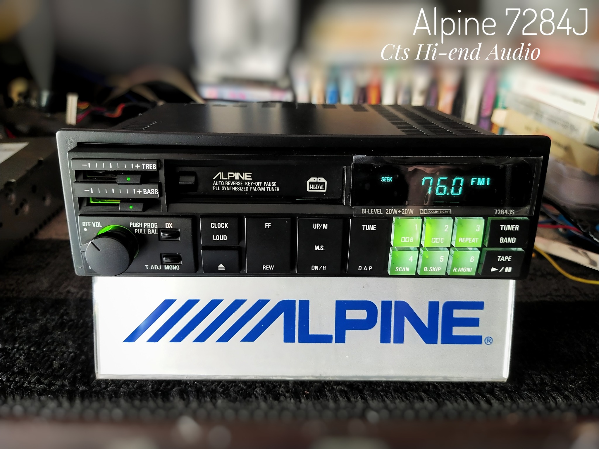 Listening to music on Alpine 7284J autoradio
