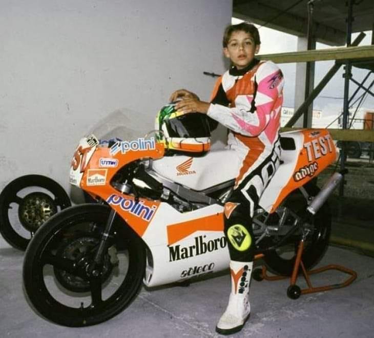 趣味・スポーツ・実用 Valentino Rossi MotoGenius Young valentino Rossi - 125cc 1993