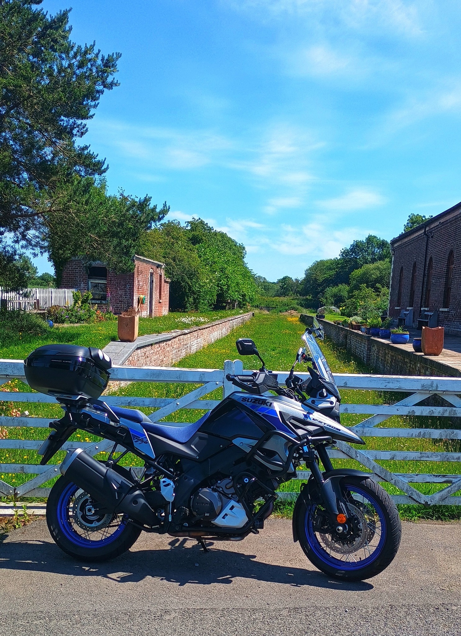 Where to find the service manual for Suzuki V Strom 250 SX?