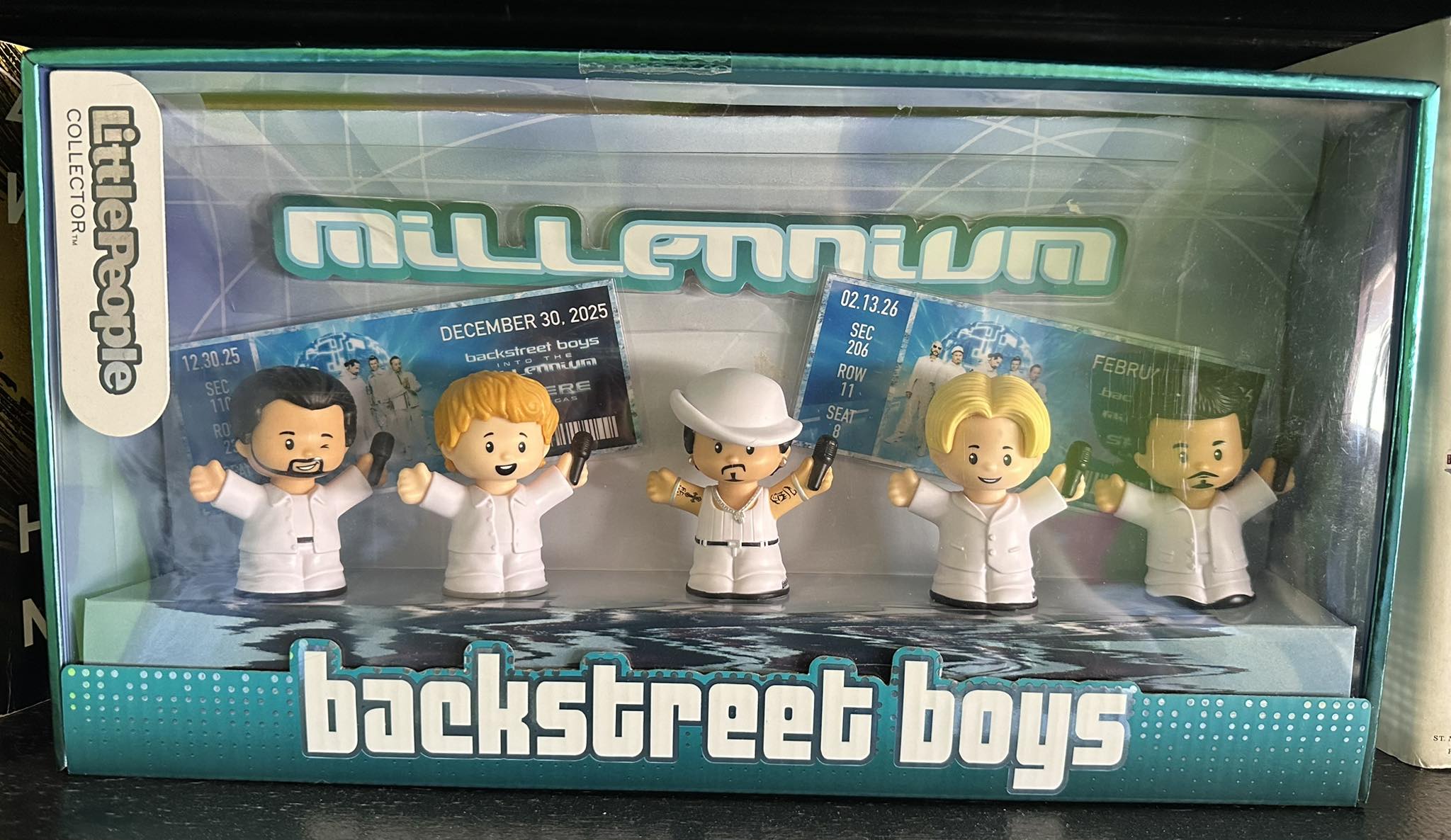Backstreet Boys fan creates shadow box with Little People and