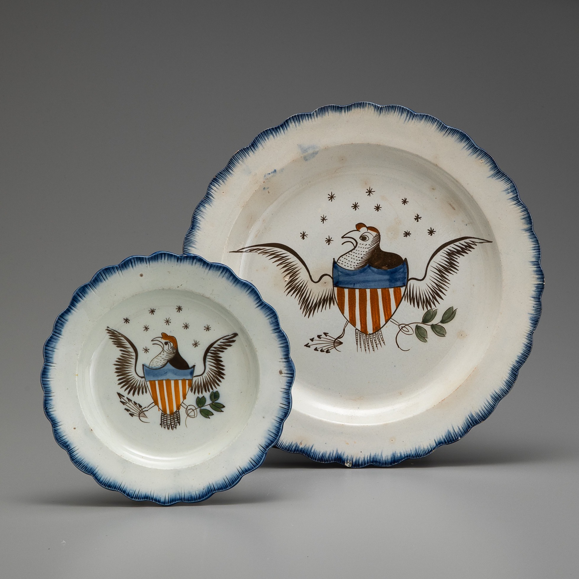  Staffordshireプレート Staffordshire shell-edged plates with America's great seal