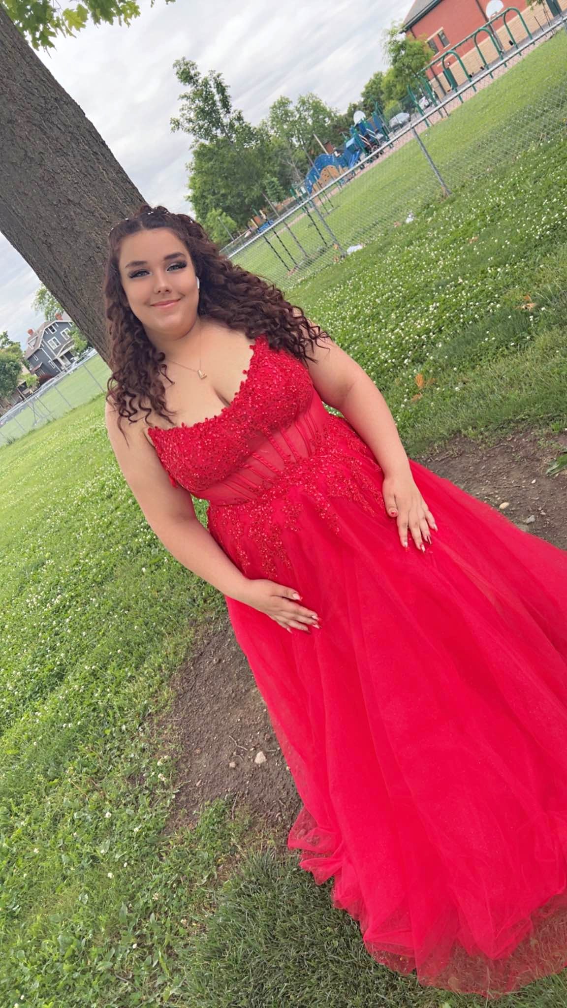 wedding dresses white and silver Shiny Dress Bree with a High Front Slit Light ivory / US 12 Mini Dress Red Kyla Variant:MEDIUM Product ID:AD3D106640_AA960_M the choker had a