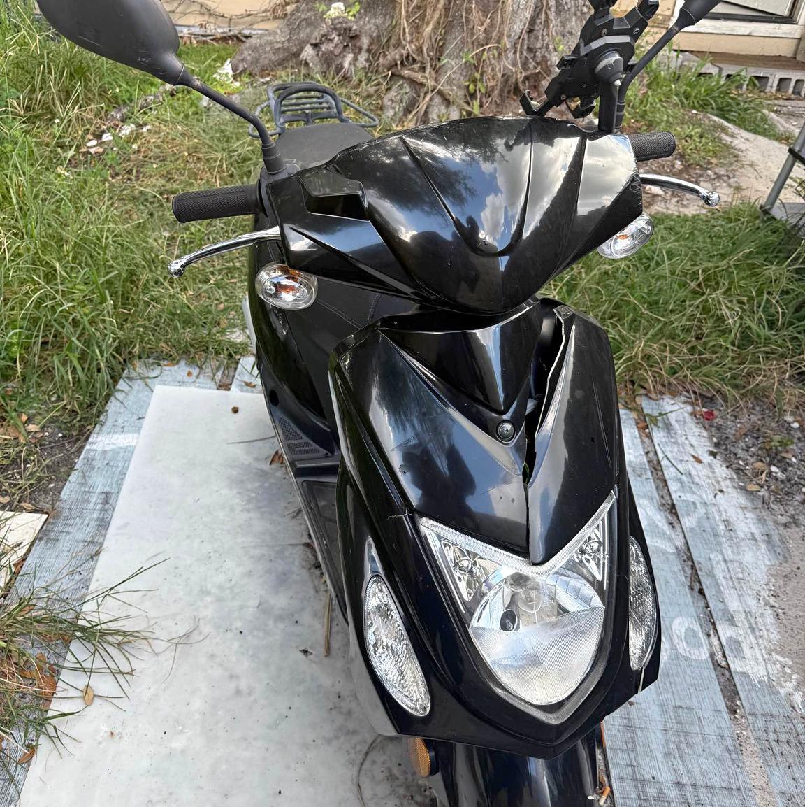 2019 Wolf Brand Scooters RX