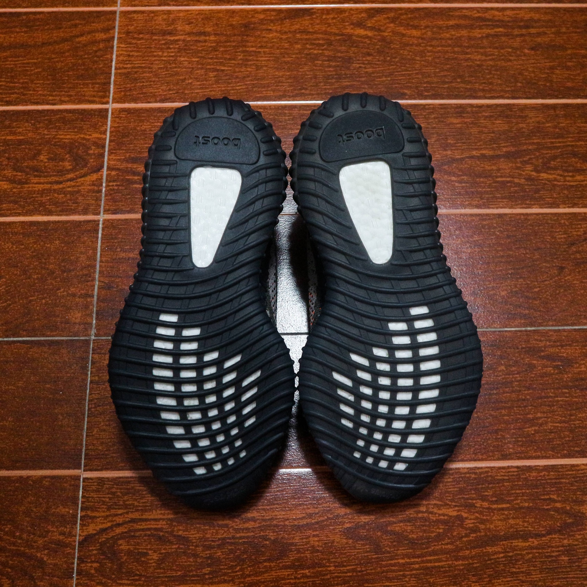 For Sale! Yeezy 350 V2 