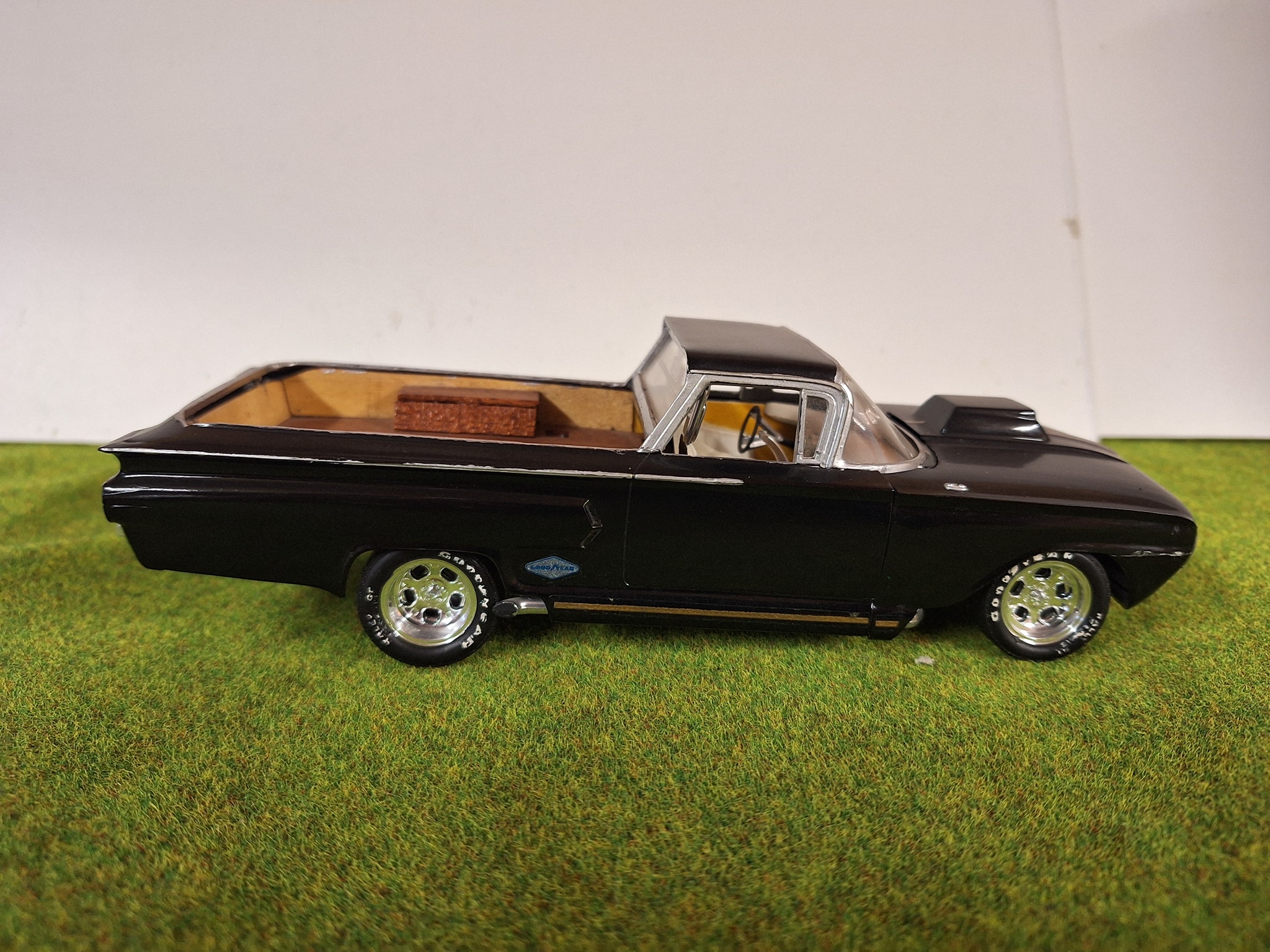自動車 Revell 1/24 '78 El Camino Lowrider Custom 1/24 '78 El Camino Lowrider model