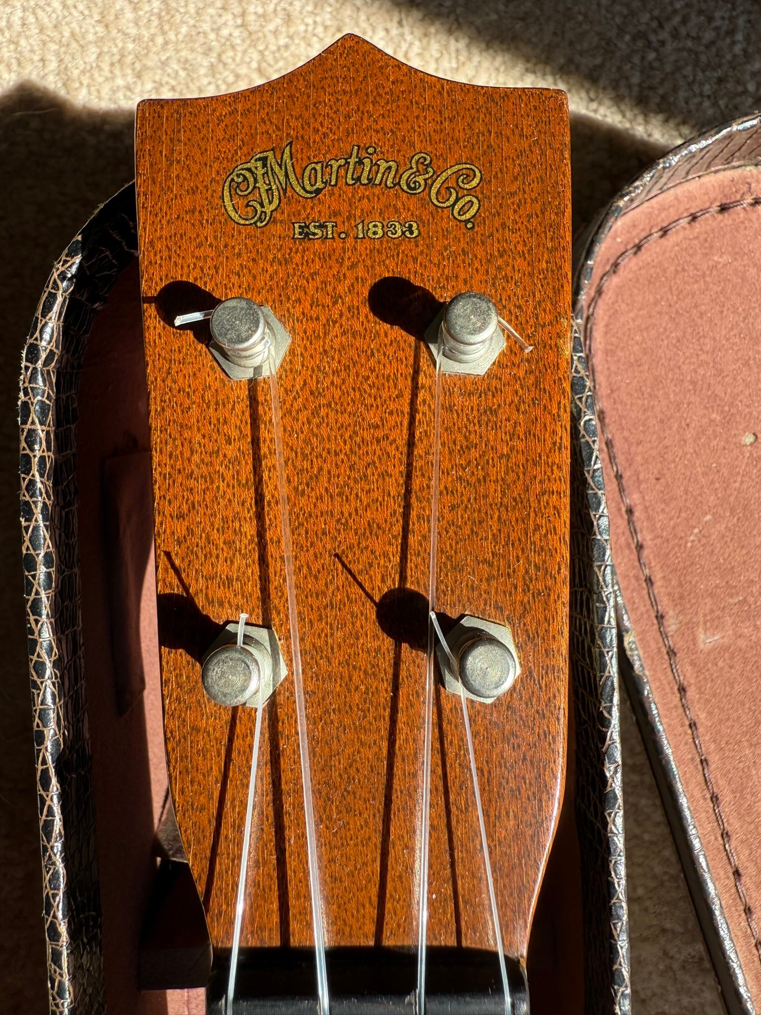 ハワイ初期の名品ウクレレ What is the history of my vintage Hawaiian ukulele?