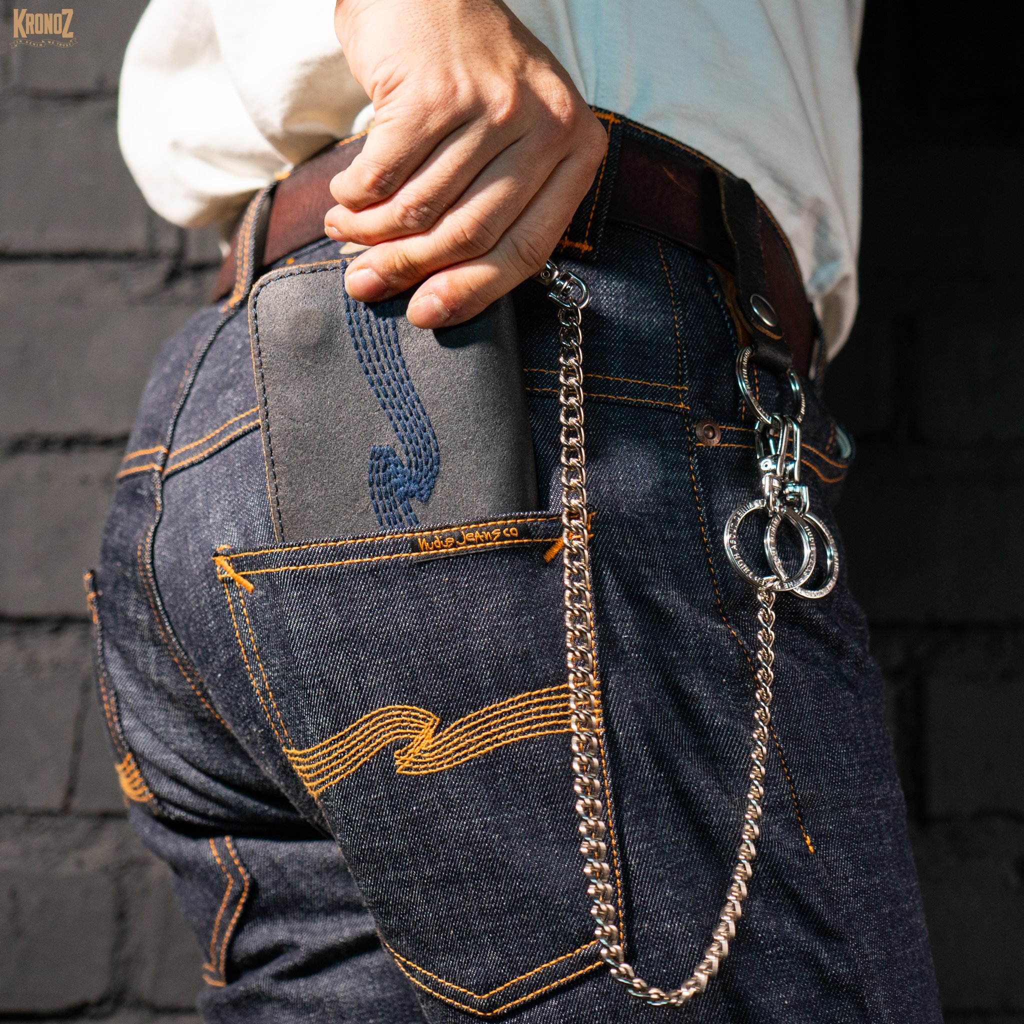 Nudie Alfredsson Indigo Washed Chain Wallet This old school wallet