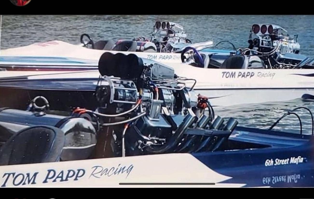 Fans of Tom Papp Racing Boats