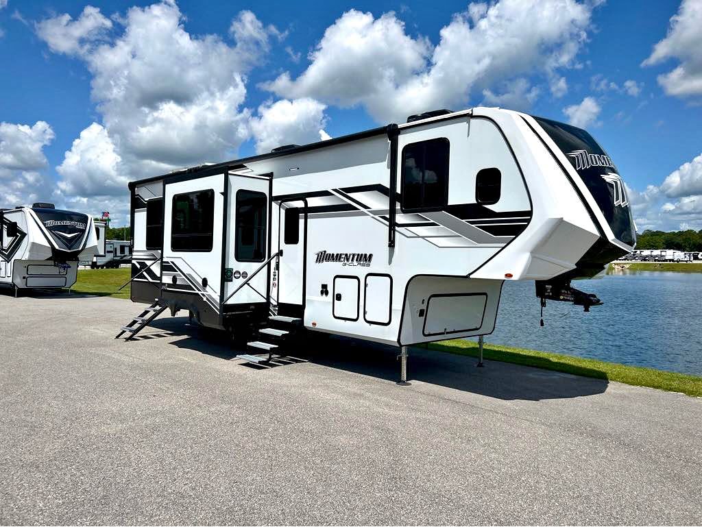 2025 TOYAHAULER 36FT 1.5BATH WASHER/DRYER Grand Design momentum 320g ...