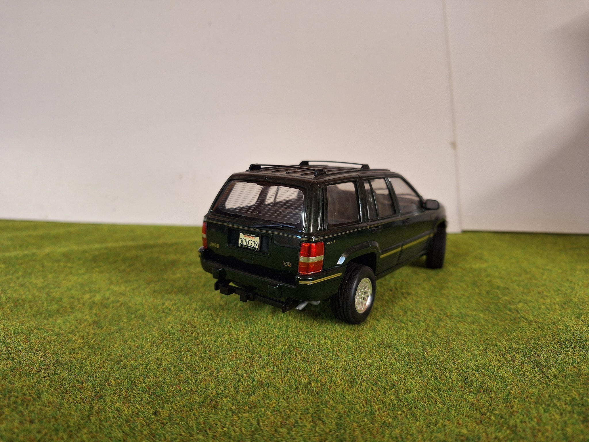 Tamiya 1/24. 1993 Jeep Grand Cherokee Limited. Built 1994