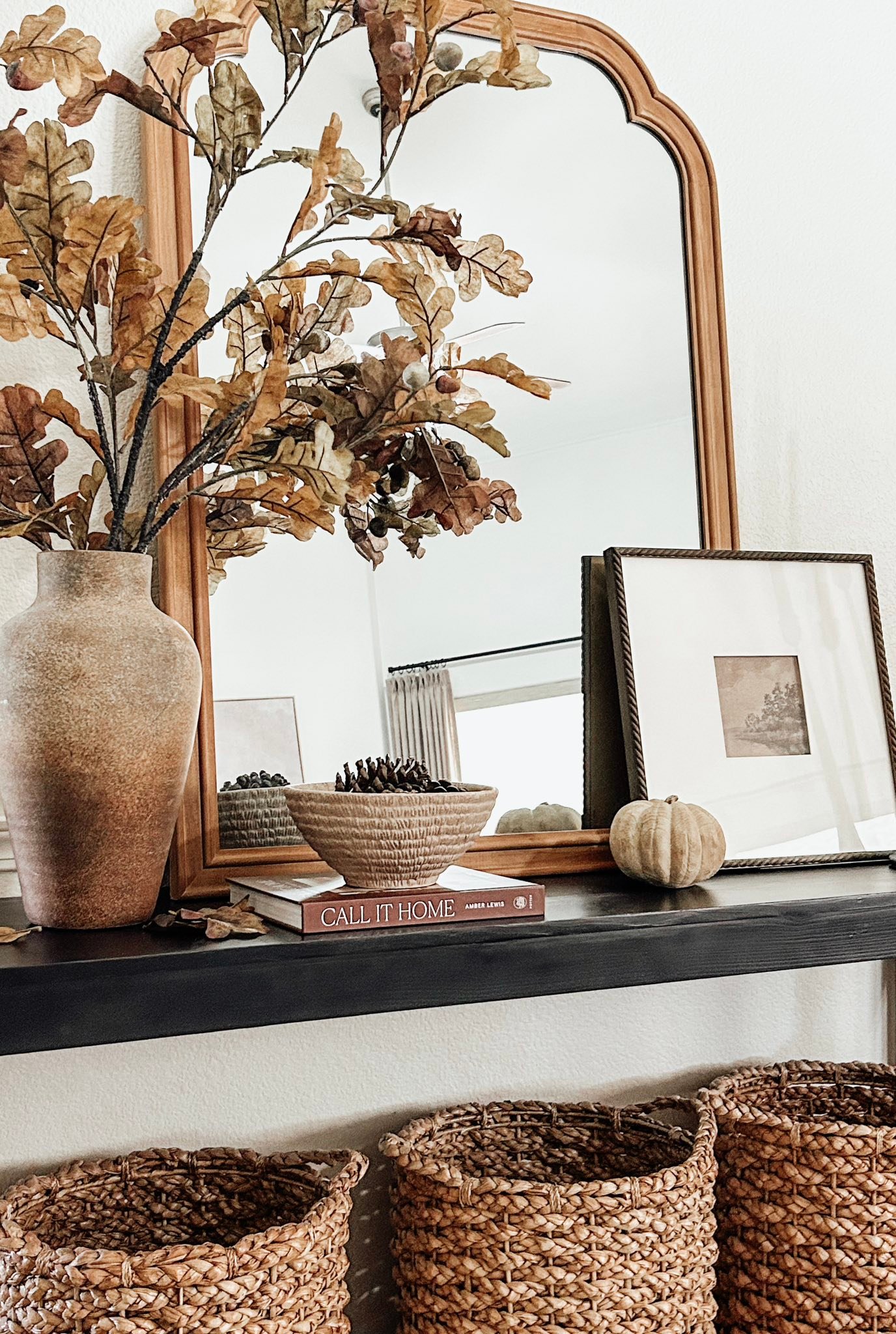 Home Design and Decor | When interior design and Fall come together 🍂 ...