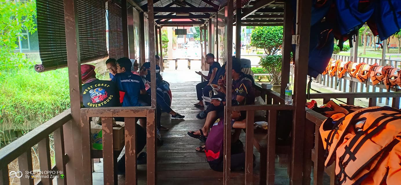 Persatuan Persatuan Pendayung Kelip Kelip Kg Kuantan