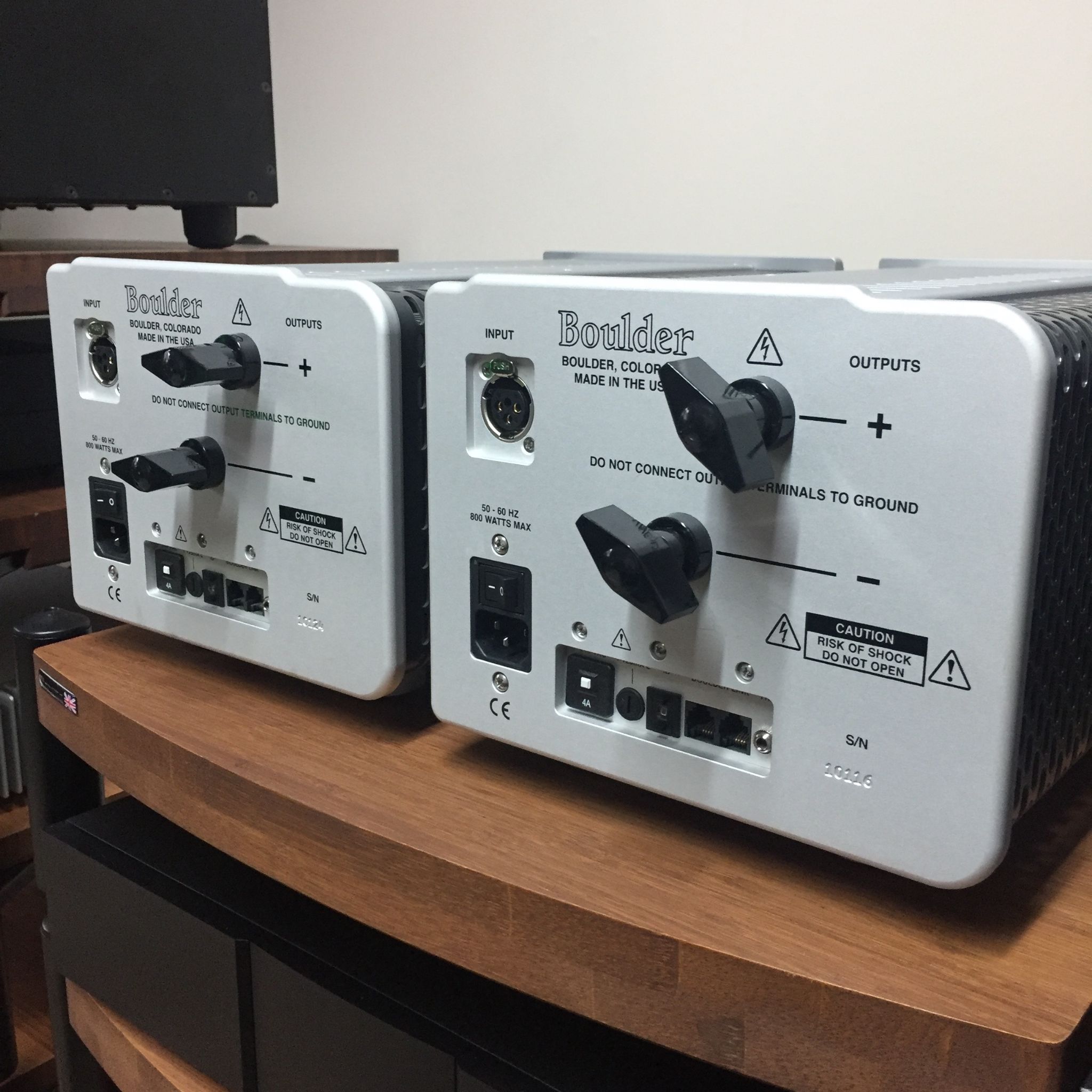 Boulder 250AE 150W monoblock power amp . $4000. Sms 96612172
