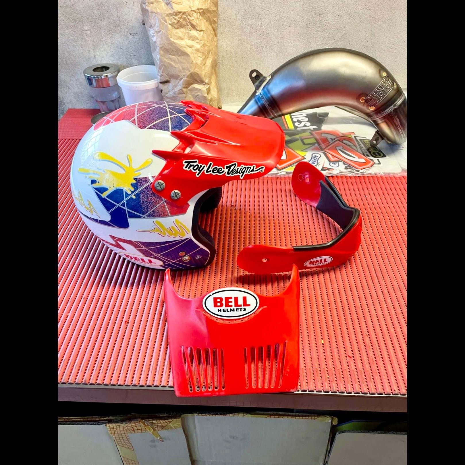 bell downhill ski helmet Sanction 2 DLX MIPS Bike - Alpine Matte Black free removable chin bar beefy enough to satisfy the rigors of ASTM 1952 testing Anyone know exactly what model