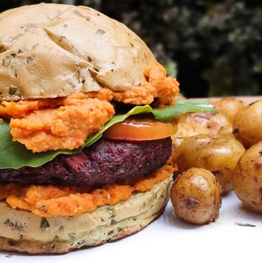 Vermet - 🍔 Modo Vegan Burguer ON!! 🌿⁣ ⁣ Desde hoy 7 de... | Facebook