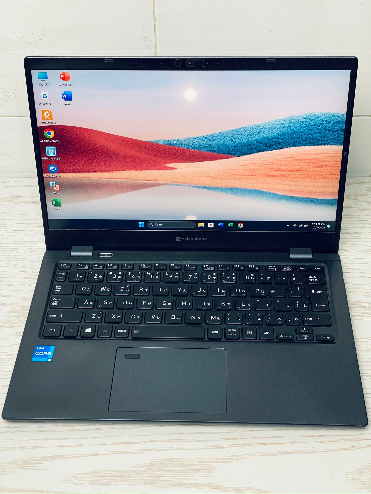 Toshiba Dynabook G83HS - Mẫu laptop cao cấp siêu nhẹ