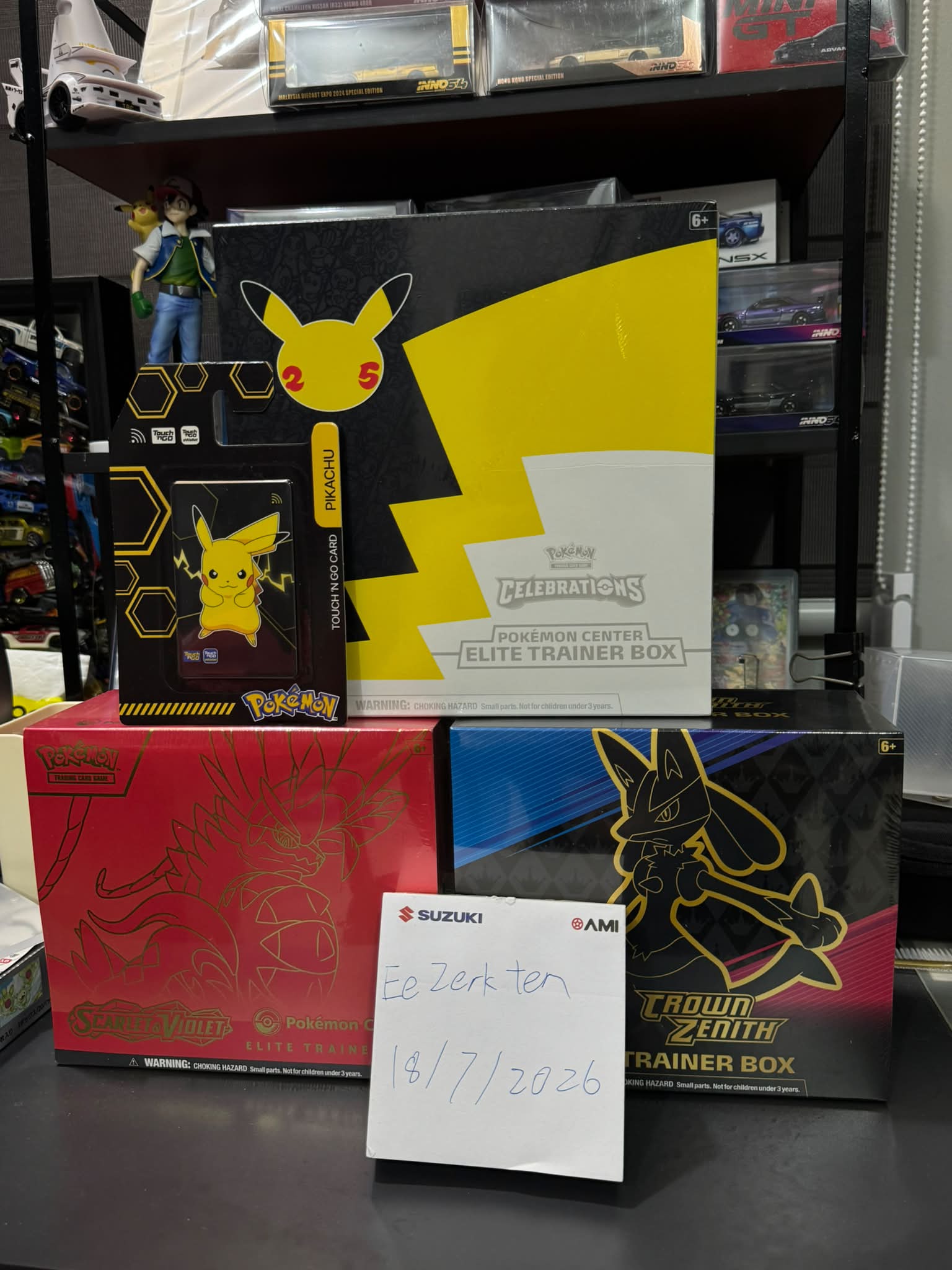 pokemon celebrations elite trainer box rare cards 25th Anniversary : Toys & Games card booster packs 6 additional Pokemon TCG booster packs 1 special foil Greninja promo card 65 sleeves with Pokemon 25 logo and lightning tail 45 Energy cards Pokemon 30th Celebration Elite Trainer