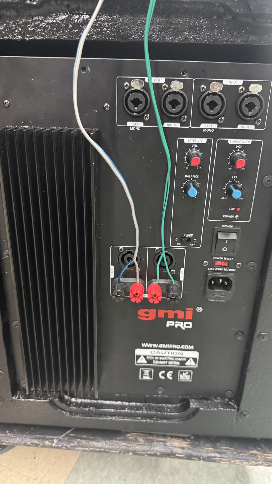 アンプ DIGAM Q4002R Here's the repair of a Powersoft DIGAM 4002 (2 x 2Kw on 4 ohms