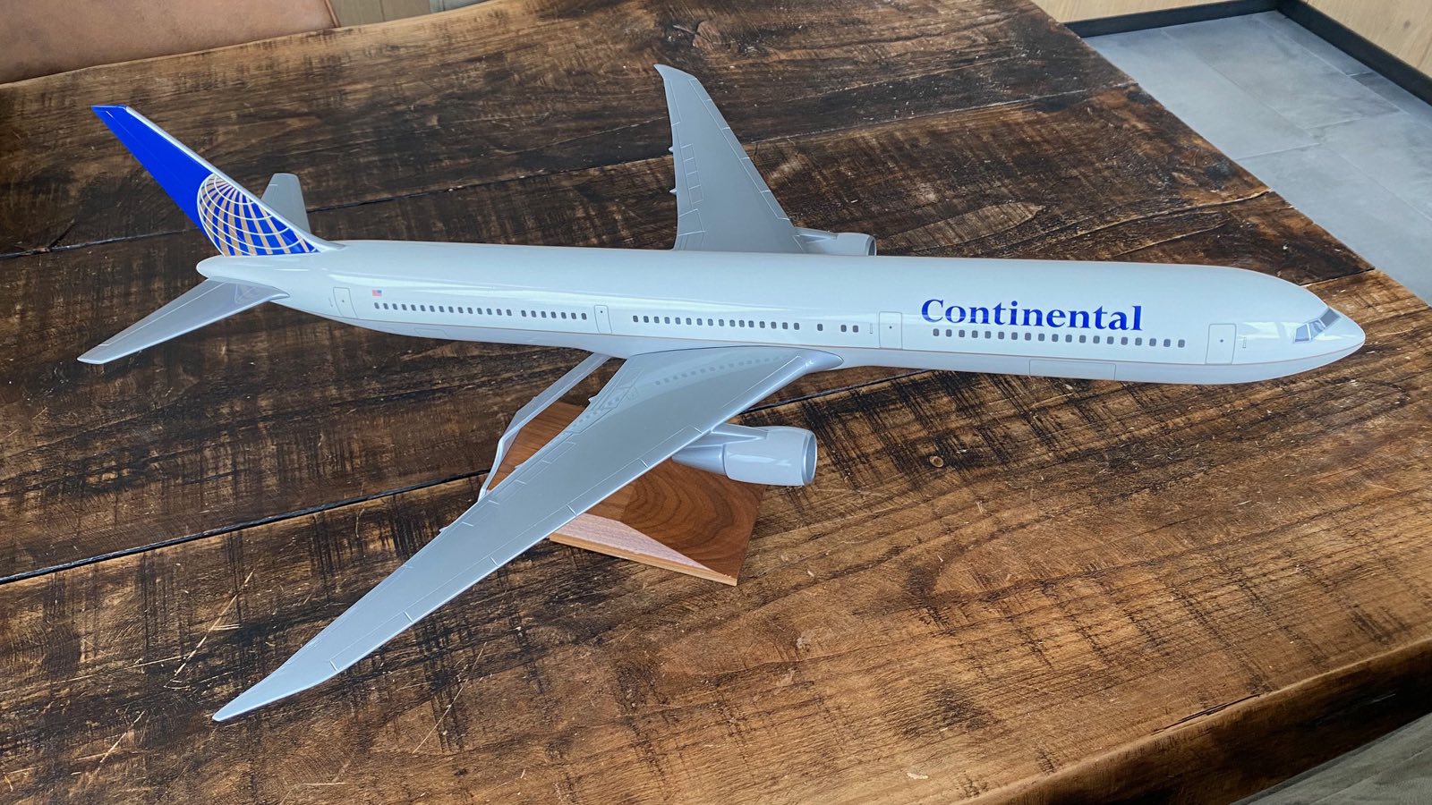 PACMIN パックミンJAL B777-200 1/100デスクトップモデル PACMIN パックミンJAL B777-200 1/100デスクトップモデル PACMIN