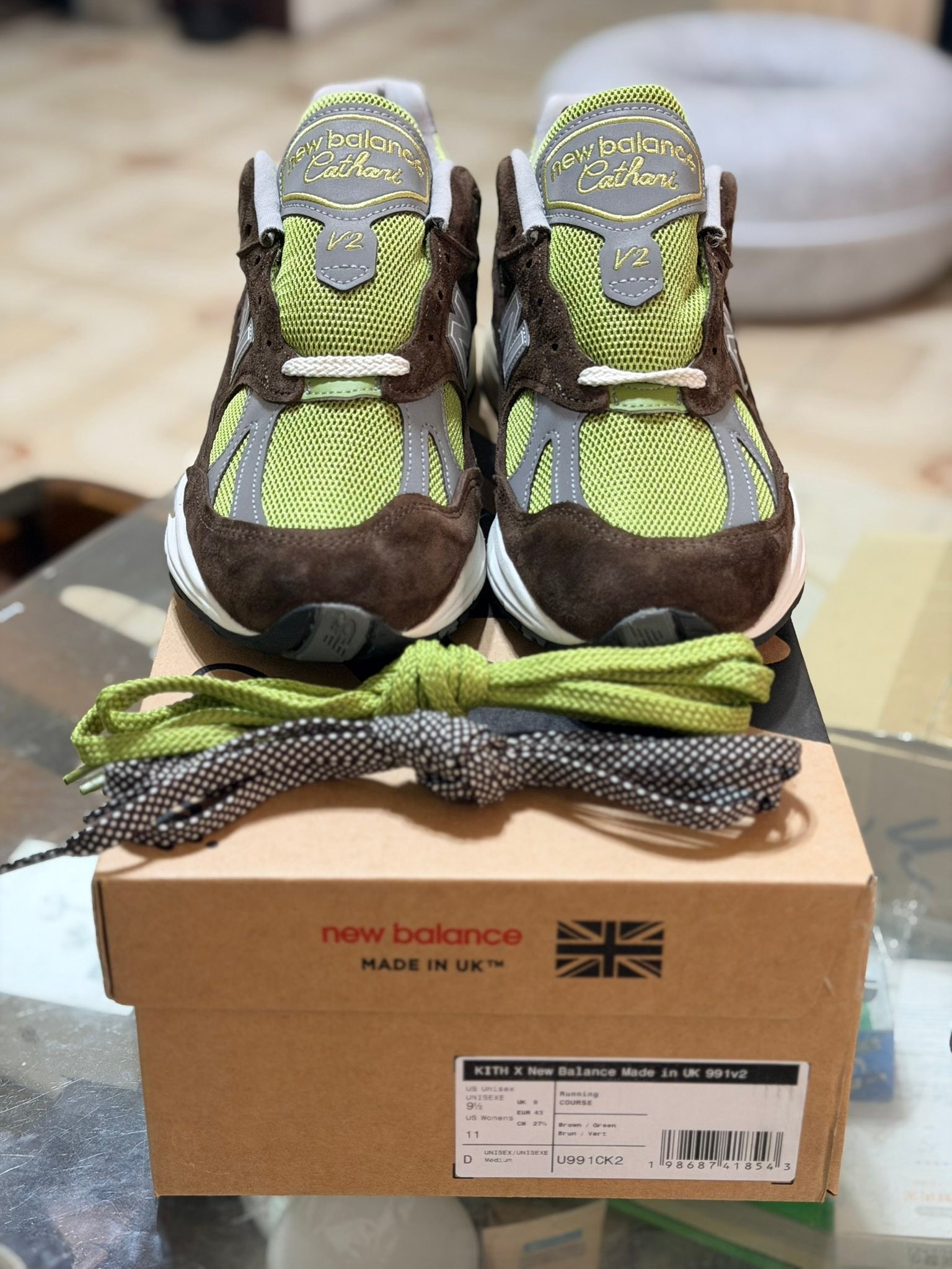 New Balance - NB有毒 | 剛剛收到的 實鞋真的好看 有附兩組鞋帶 加上原來的有三組～咖啡麂皮配上綠色網狀 U991CK2 ...