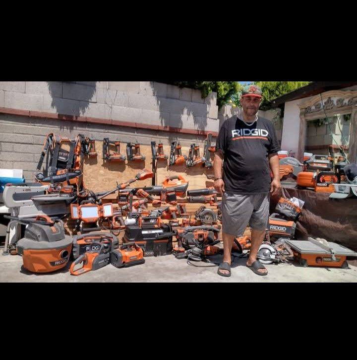 RIDGID VINTAGE TWIN STACK OIL FREE 4.5 GAL PORTABLE AIR COMPRESSOR ...
