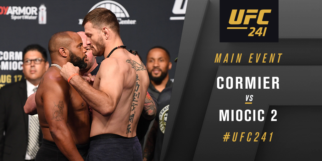 UFC - いよいよメインイベントです😆 ヘビー級タイトルマッチ
