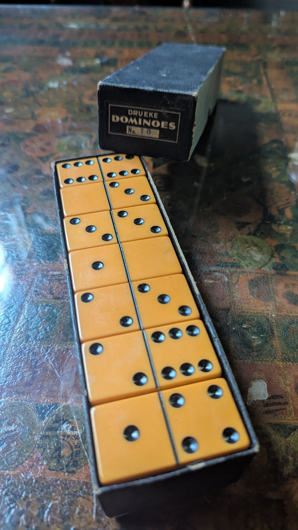 Jeu De Dominos Rétro En Bakélite Des Années 1930-40 - 28 Pièces, Fabrication Française