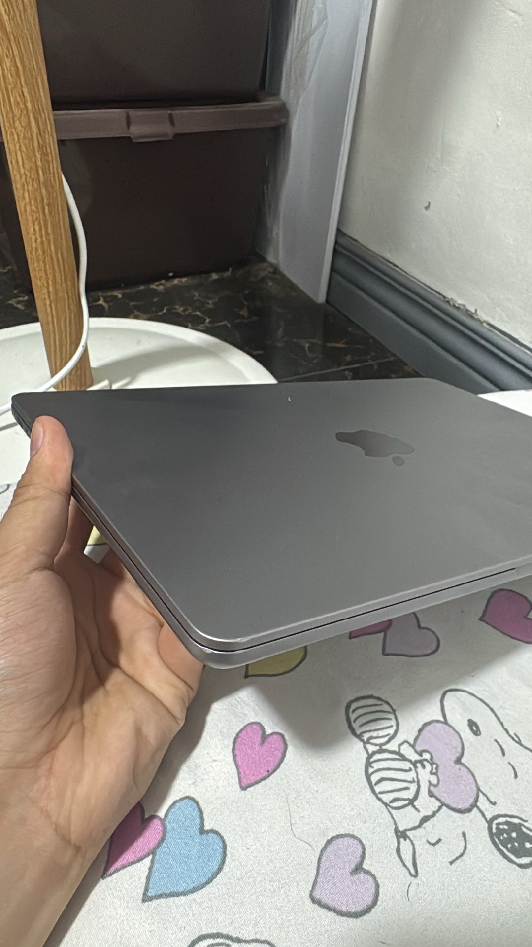 512 GB Storage 16 GB Ram Given with box? RFS need money? No 