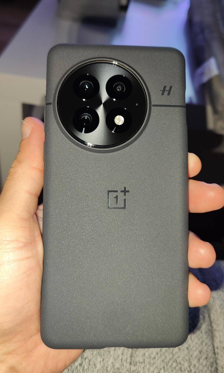 Does Oneplus 13 CN global rom work in Australia?