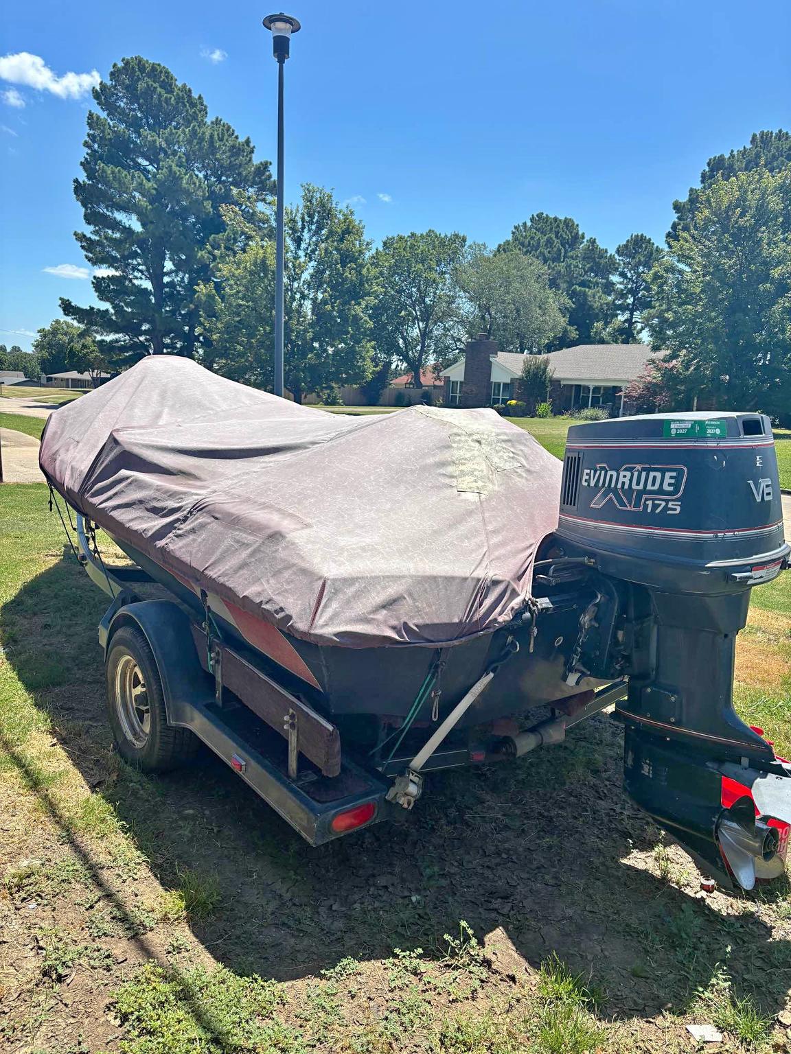 1989 Ranger 365v bass boat