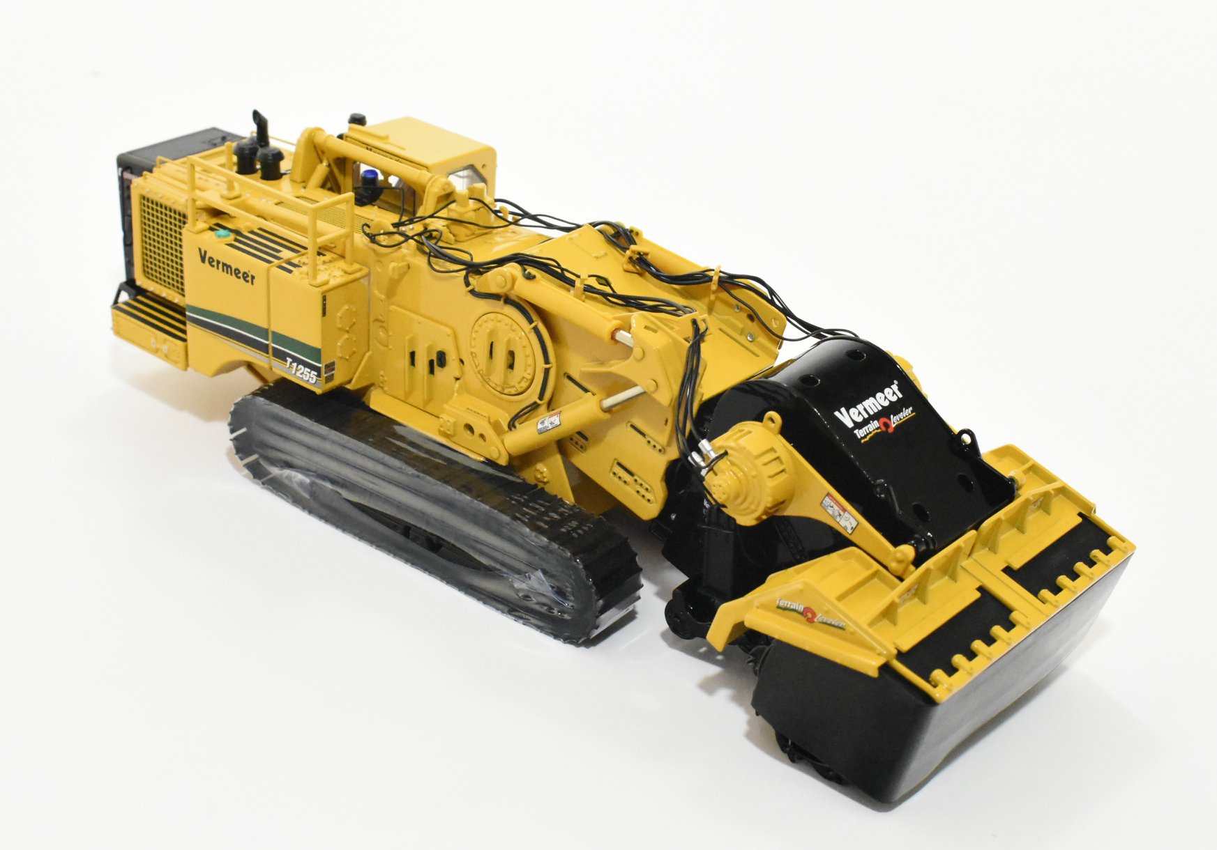 CLEARANCE! 1/50 Vermeer T1255 Commander toys. Highly detailed die