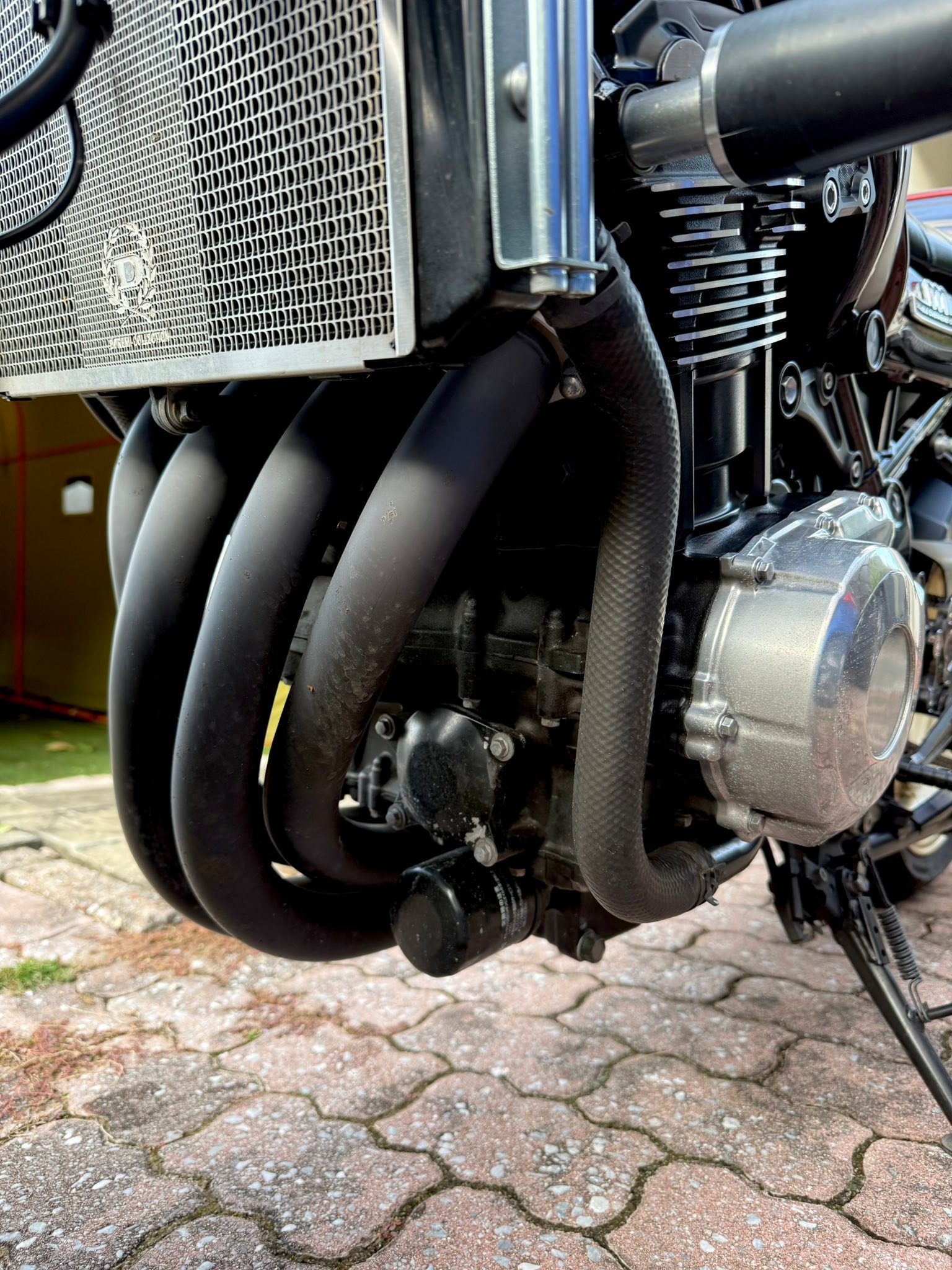 z900rs オイルラインカバー変身??