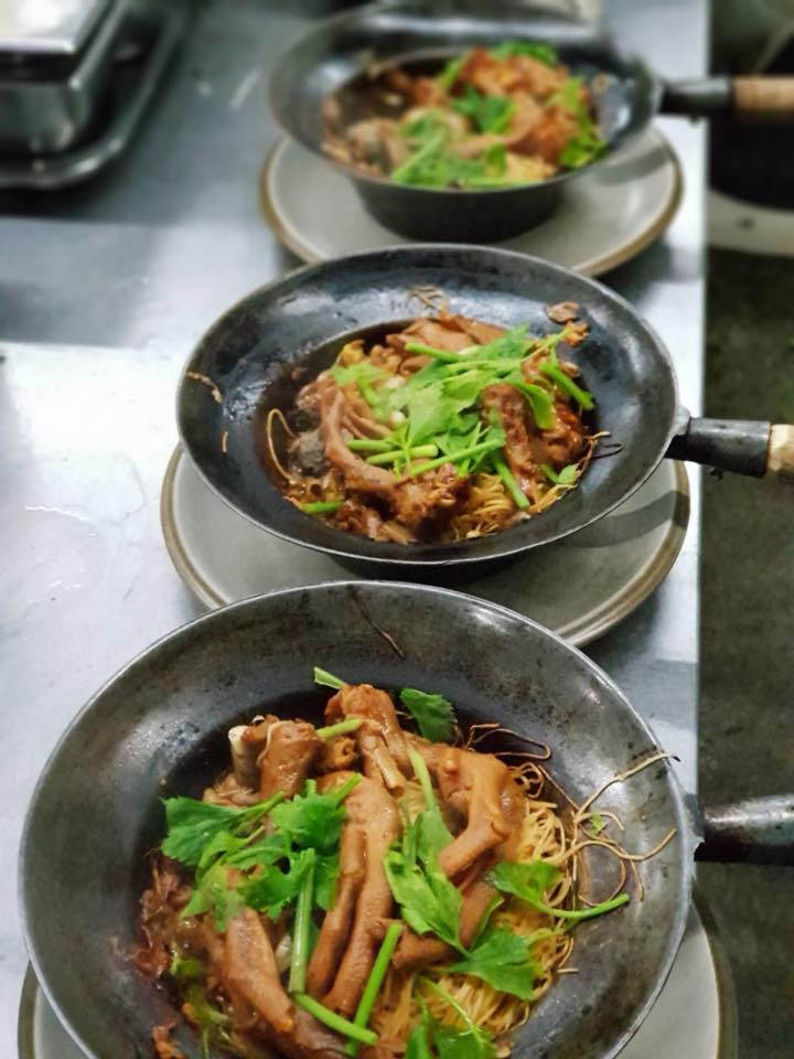 เดอะรอยัลซีฟู้ด - ขาห่านอบบะหมี่..Super rib eye...