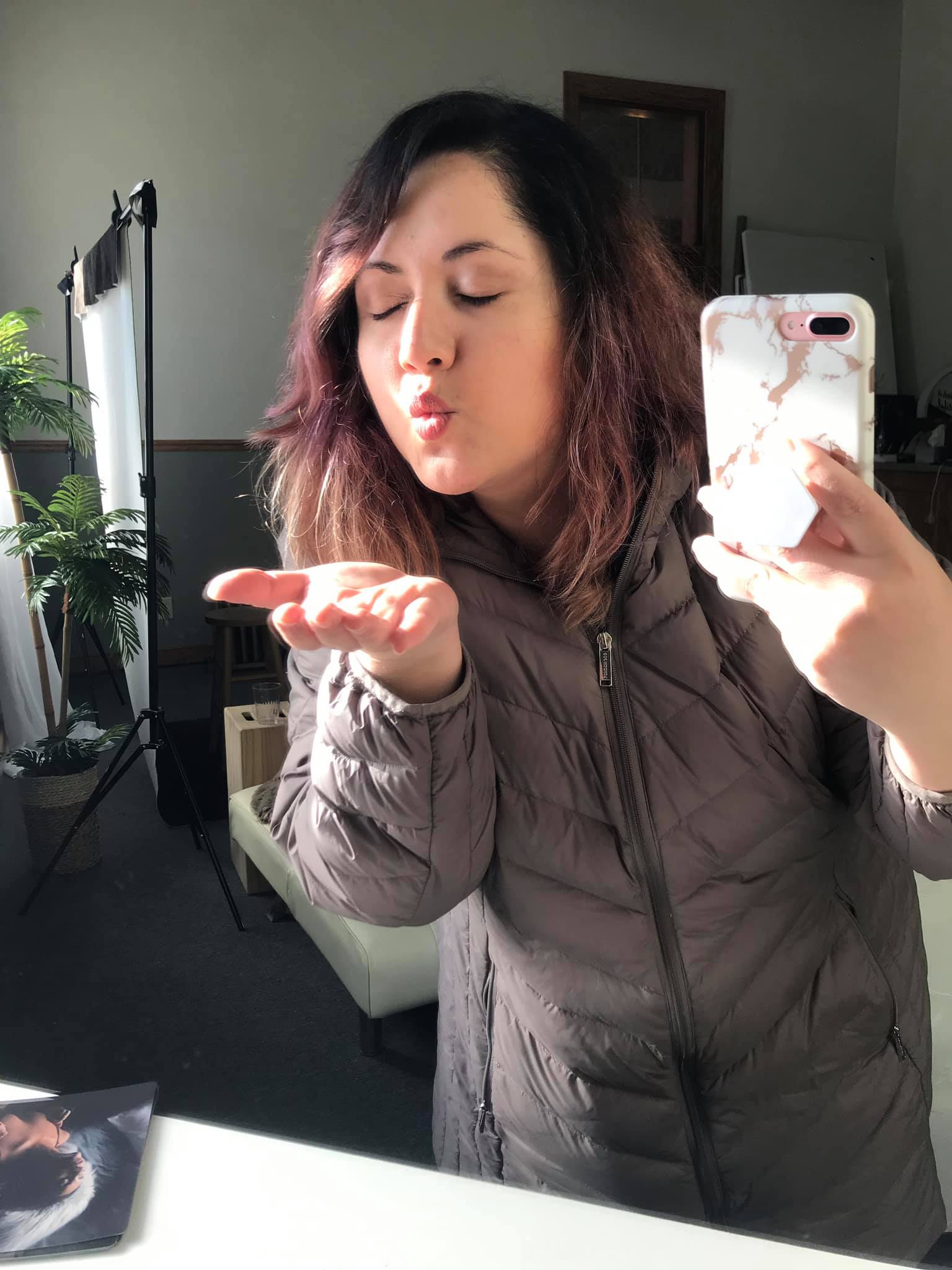 Meet your photographer Monday. Hi babes, thank you for being here. As ...