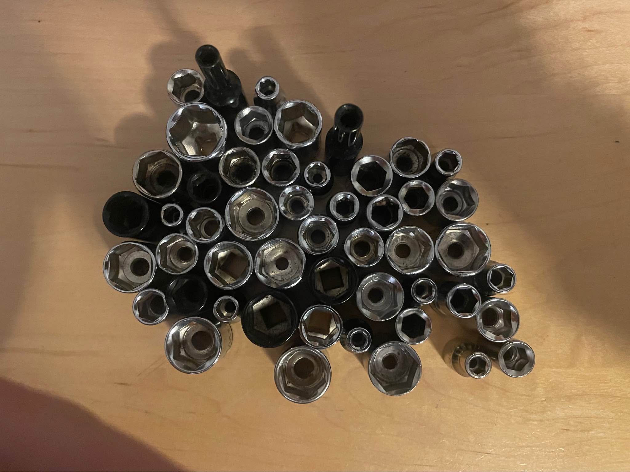 Mixed Bundle of 1/4 Crew Sockets - Various Colors & Styles - Hand Tools ...
