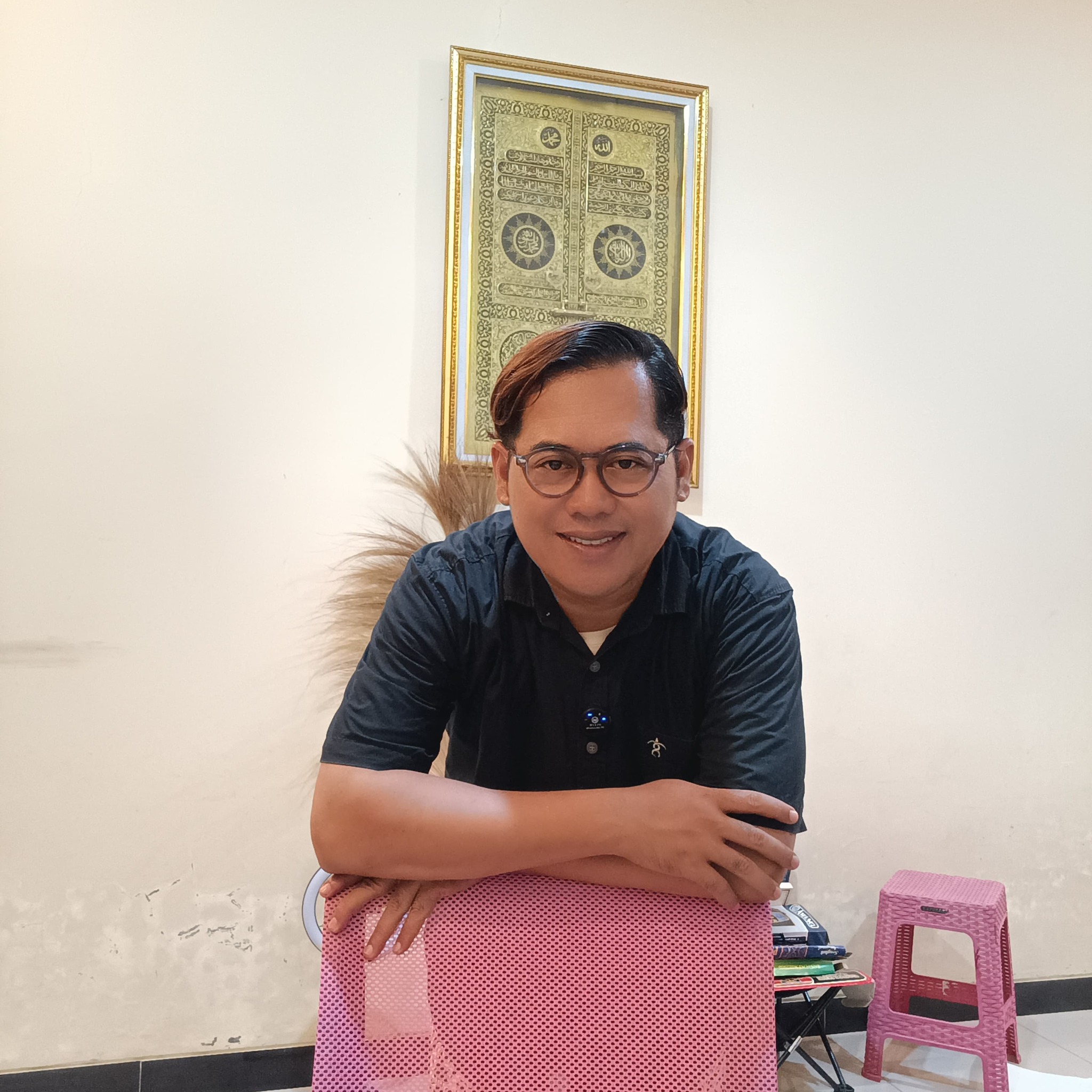 Beautiful pink rolled ice cream | Ryo Maryono