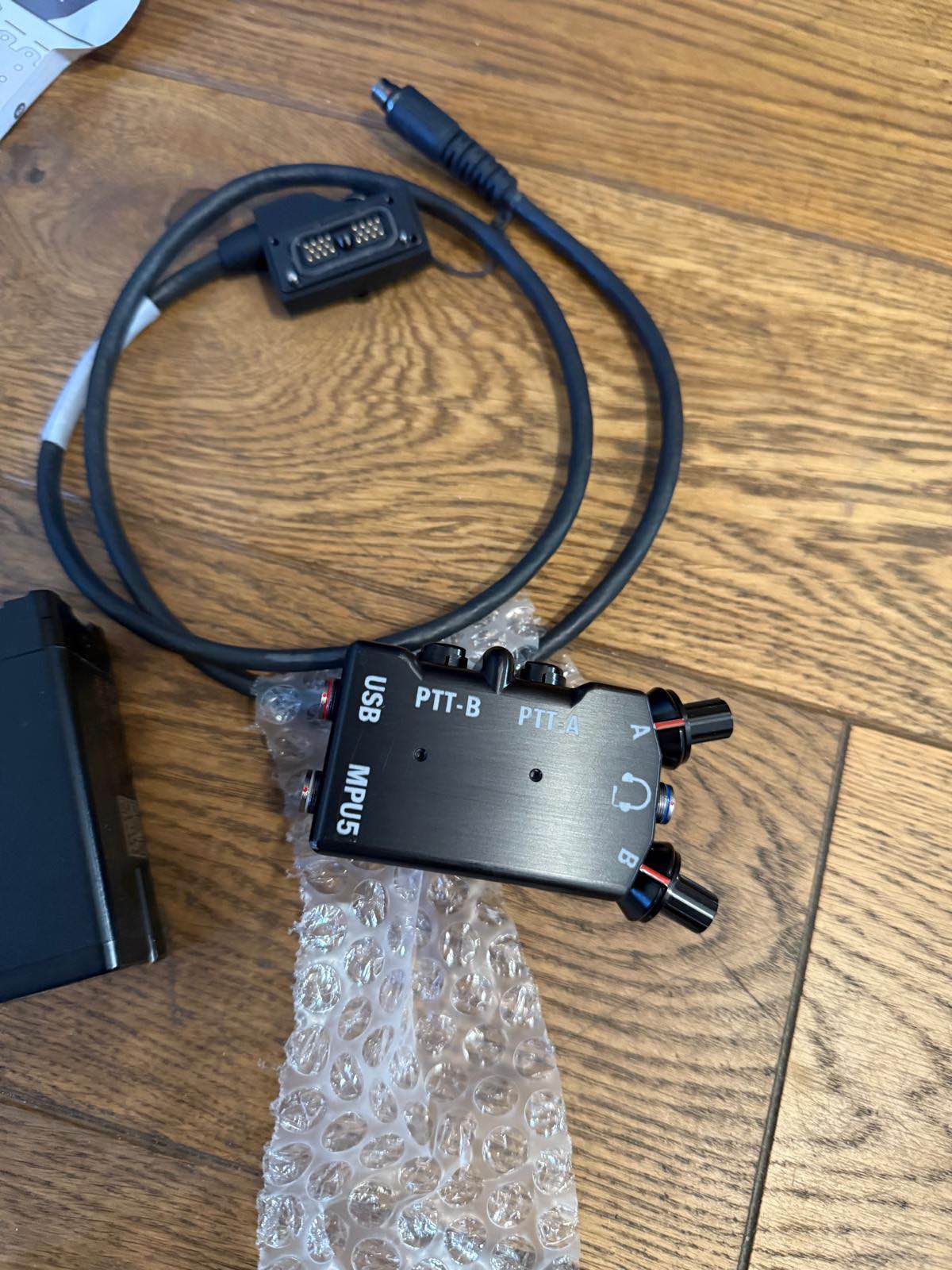 Set of MPU5 for sell, radio with 3 antennas 2 batteries PTT RDC NO