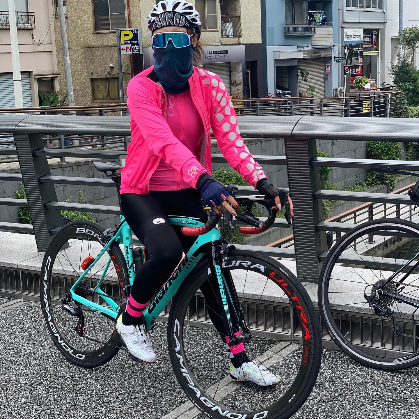 何かが違う…?w . . . #ロードバイク #ロードバイク女子 #ビアンキ 