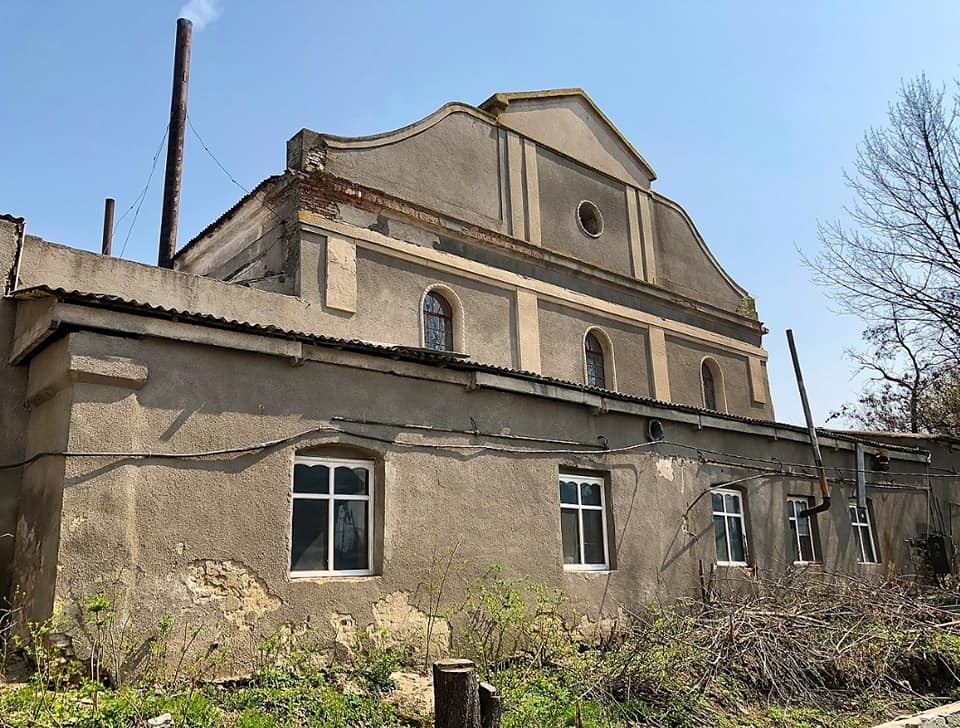 🇺🇦🕍 Une #synagogue du XVIIIe siècle gravement endommagée par un ...